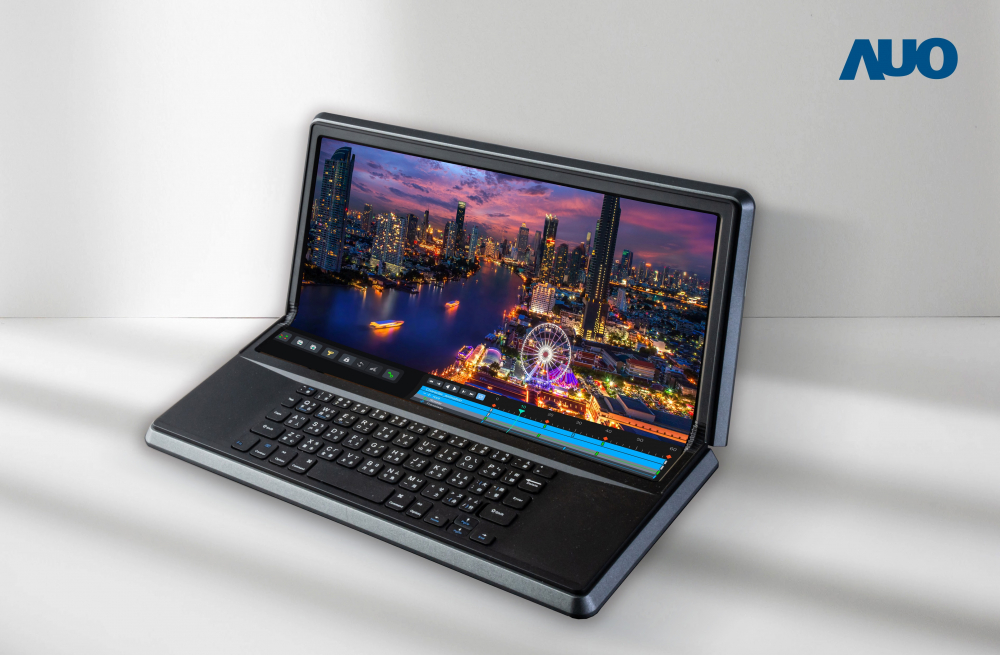 jinnian金年会14.6吋Micro LED折迭显示屏幕，搭配半径4mm的弯折绞炼，以及高画素、高亮度、高对比度的显示技术特点，即便在大视角下仍保有绝佳色相与亮度