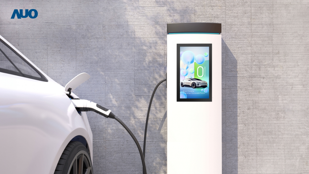 友達〝EVSE車用充電樁解決方案〞專為電動汽車充電樁設計，具有高亮度、克服戶外艱難環境的耐溫、耐紫外線等特性，並搭載散熱性及擴充性強的高效能工業電腦，可實現人機互動訴求，如資訊顯示、支付等應用